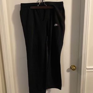 Men’s Nike sweatpants size large